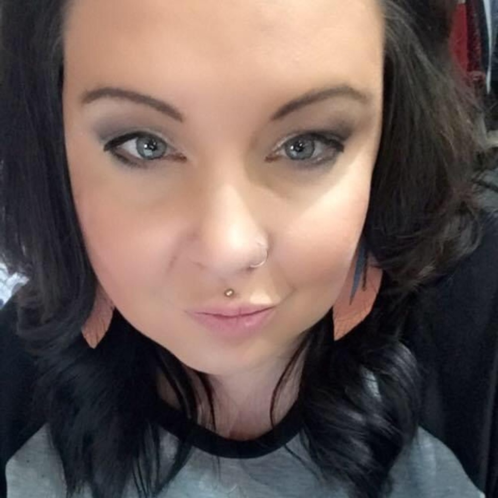 Meet your Posher, Angie